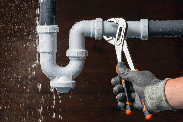 Professional Leak Detection technician working in Chester Heights, PA